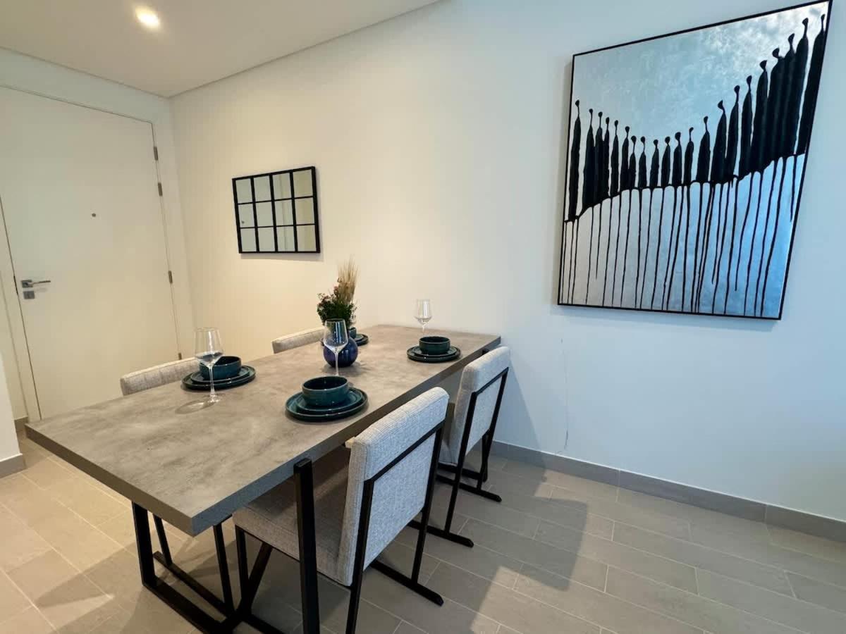 Brand New Heart Of Hills Apartment Dubai