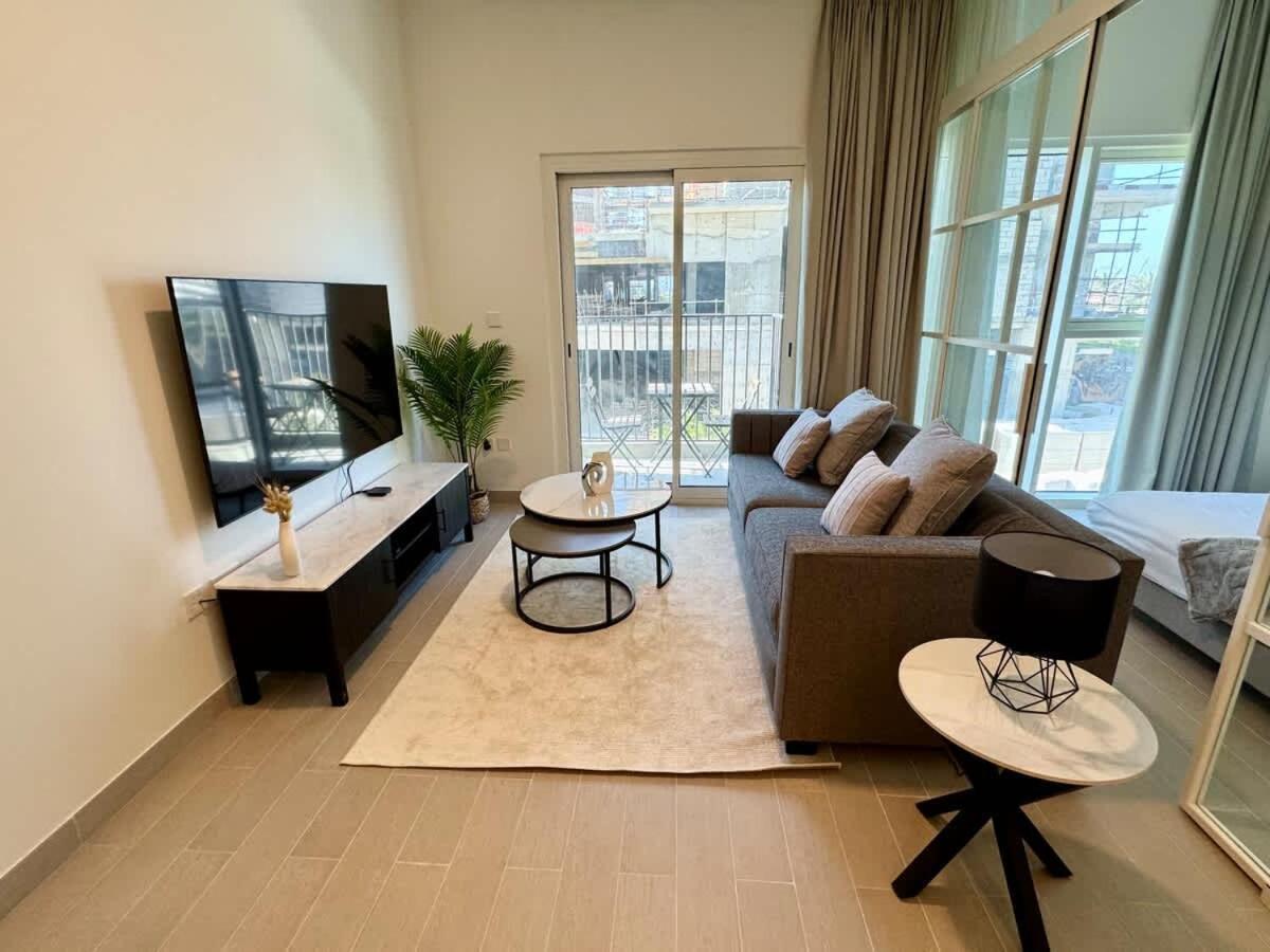 Brand New Heart Of Hills Apartment *