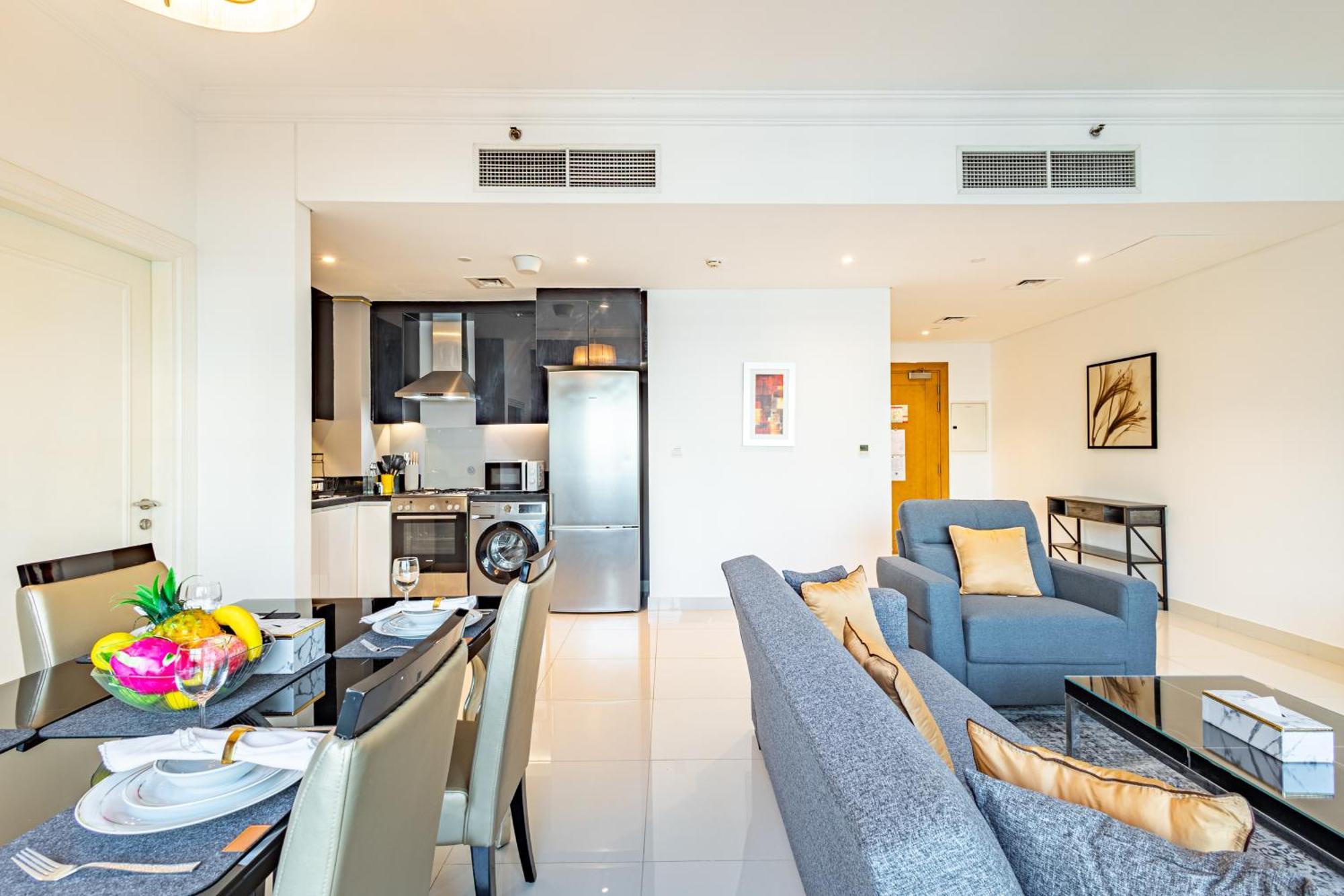 Spacious 1br - Balcony & Pool View - Capital Bay Apartment *