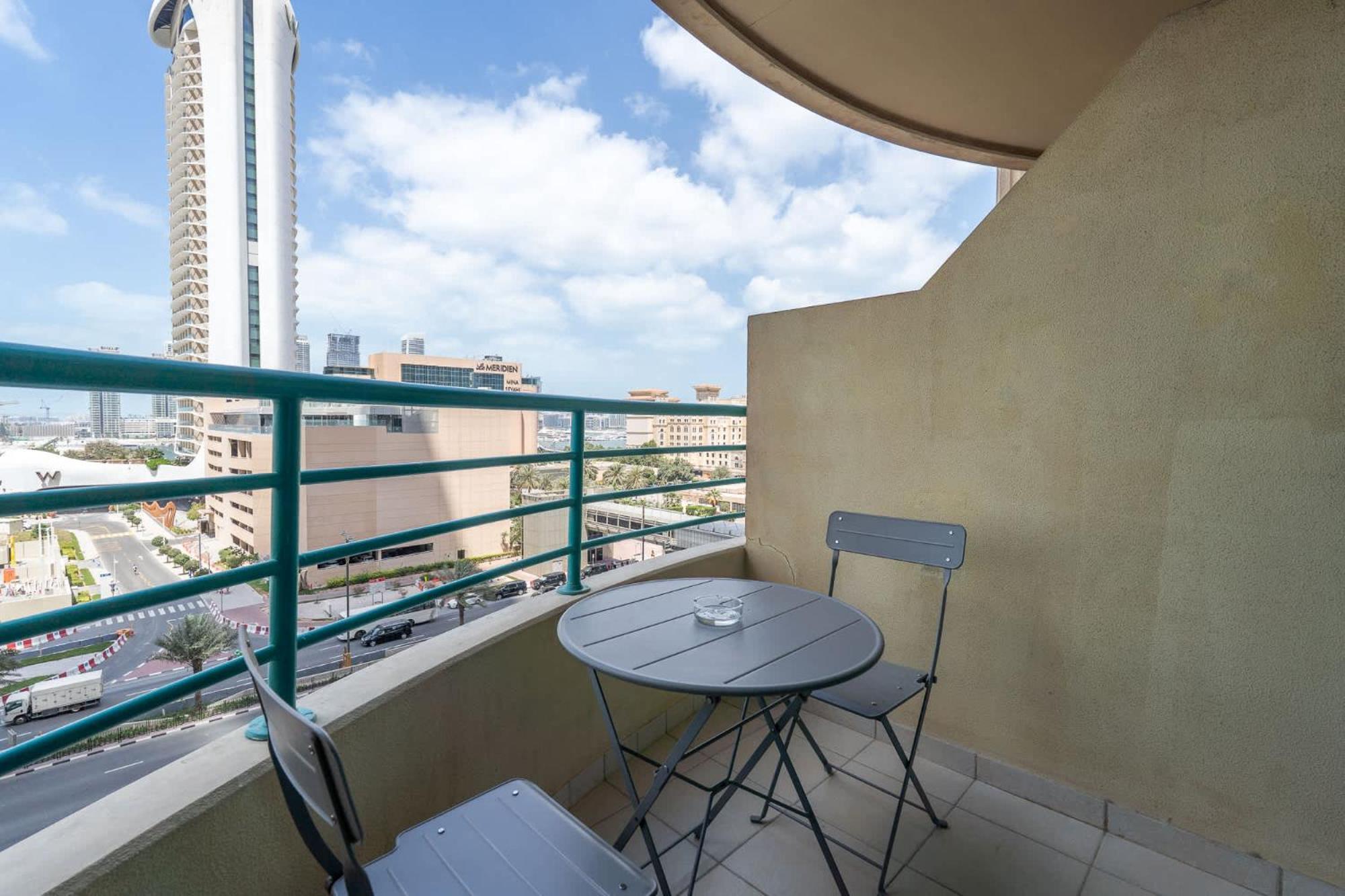 1 Bedroom In Marina With Stunning Ain View