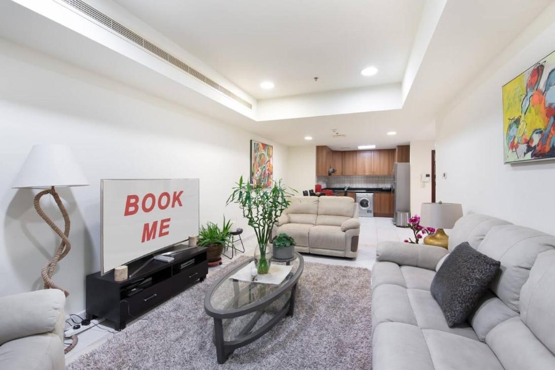 Scenic 2br Near In Princess Tower Marina