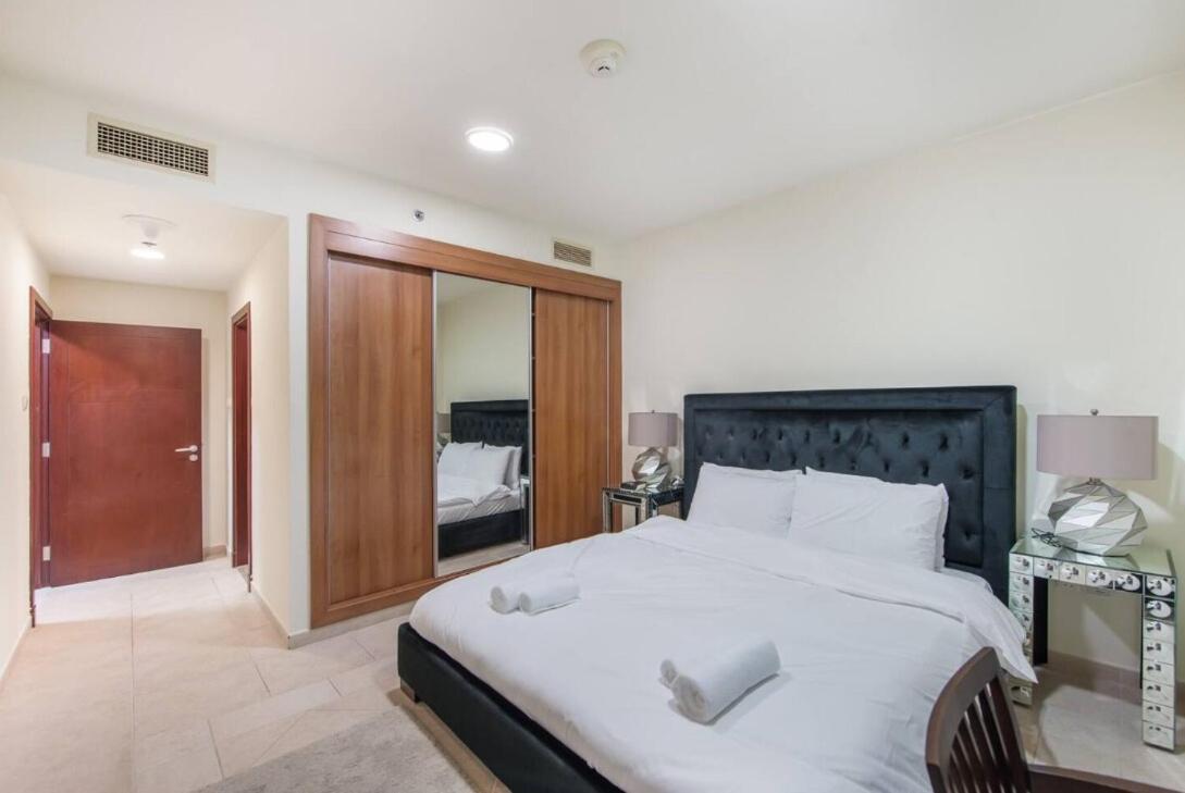 Apartment Scenic 2br Near In Princess Tower Marina