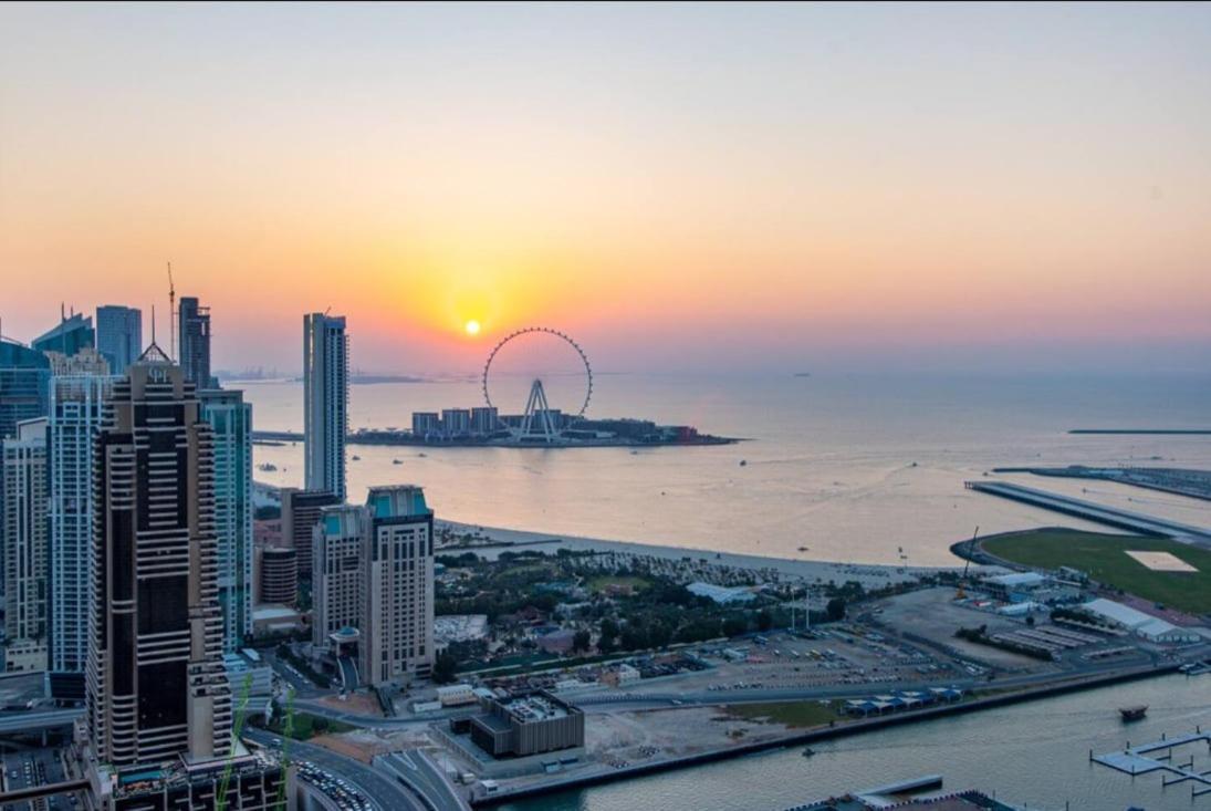 Scenic 2br Near In Princess Tower Marina Dubai