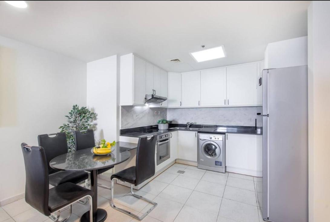 Scenic 2br Near In Princess Tower Marina Apartment