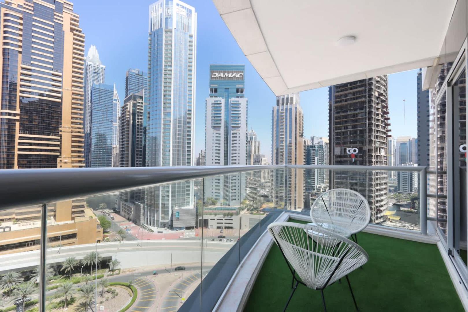 Livbnb-luxurious 1bhk In The Heart Of Marina Apartment *