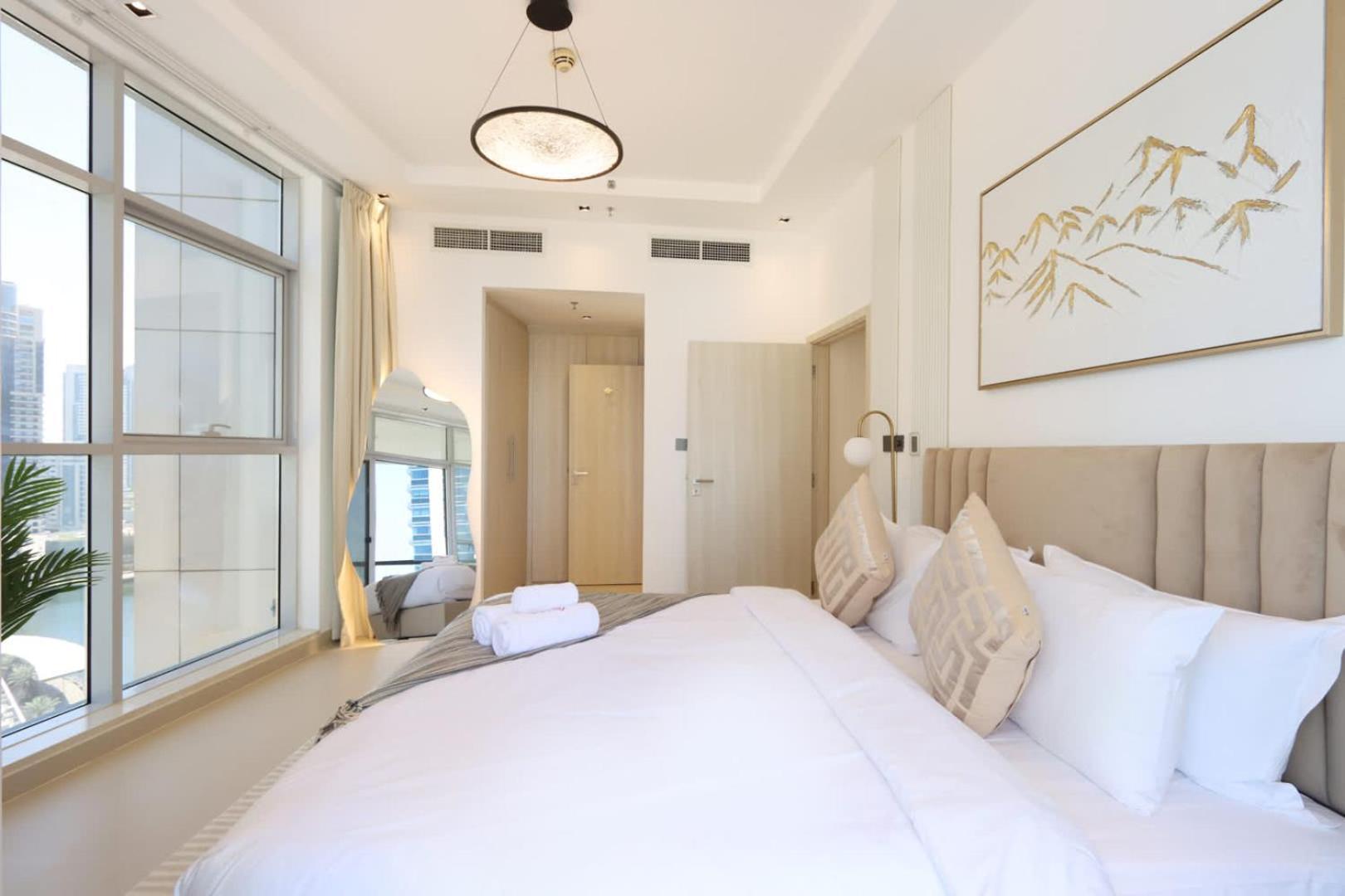 Livbnb-luxurious 1bhk In The Heart Of Marina Apartment *