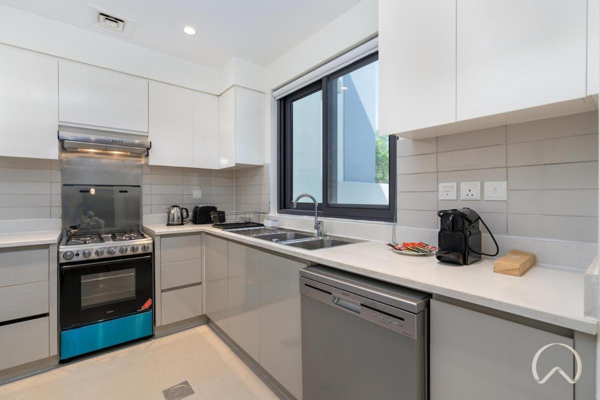 4br In Hills Estate Dubai