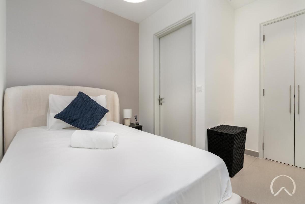 4br In Hills Estate Holiday home