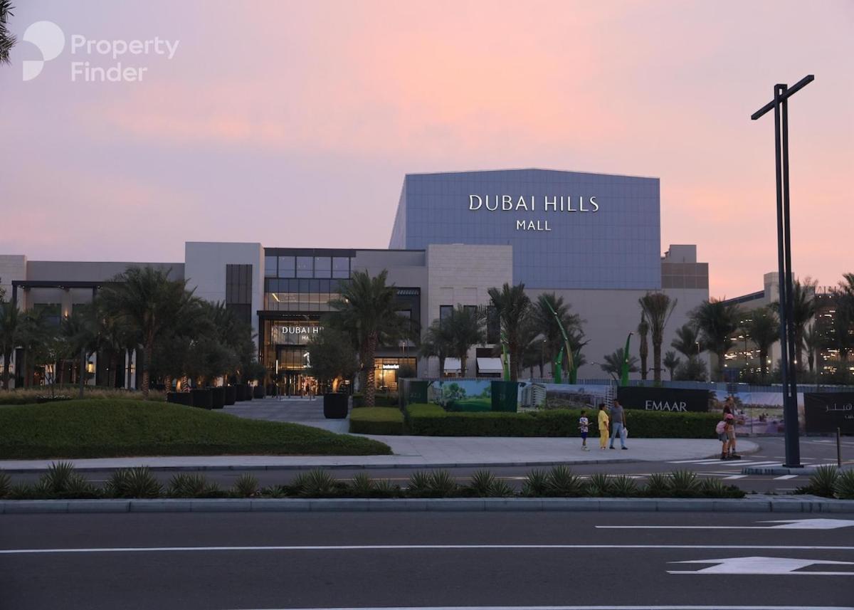 4br In Hills Estate Holiday home Dubai