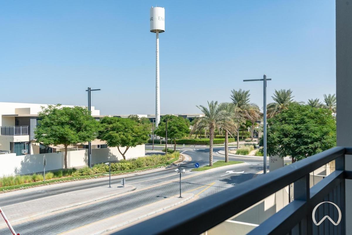 4br In Hills Estate Holiday home Dubai