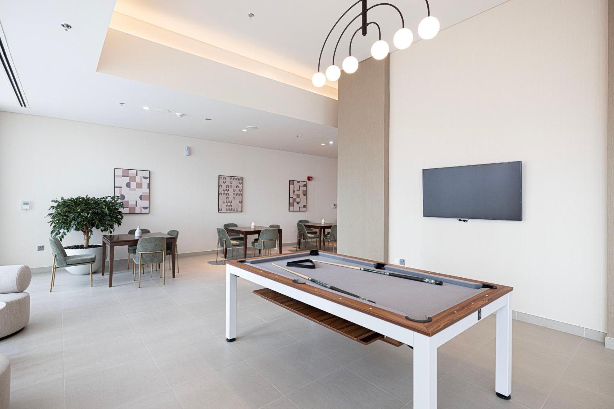 Apartment Tower 1 - Fantastic Two Bedroom In Downtown Dubai