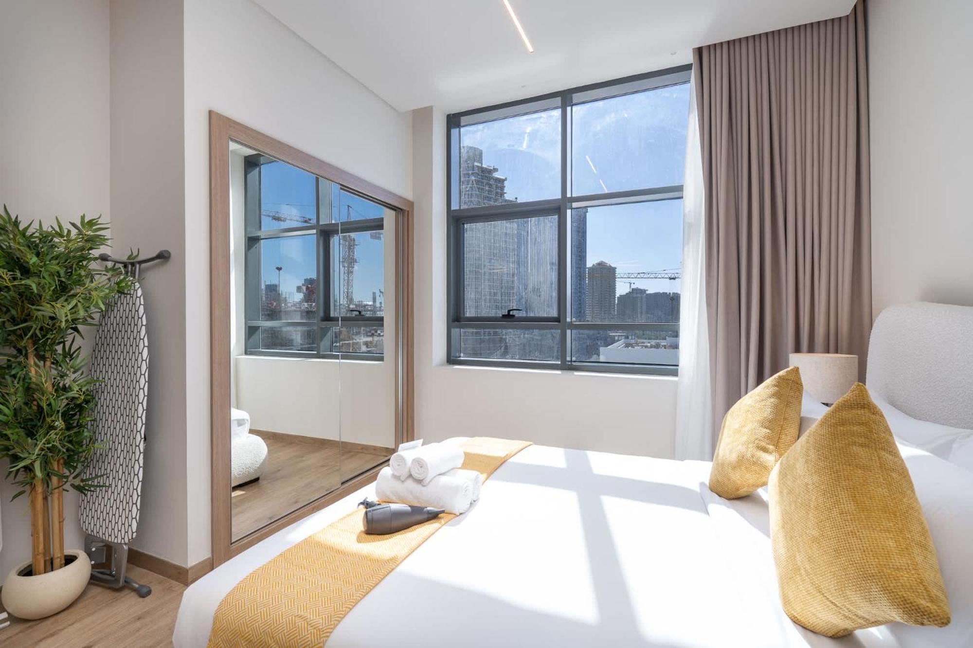Apartment Mesmerizing Located In The Center Of Jvc *