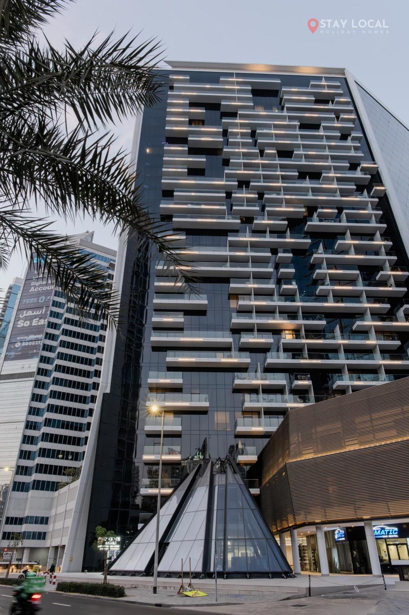 Downtown Dreams I Modern 2br Getaway I Iconic Full Burj Khalifa Views I Near Mall