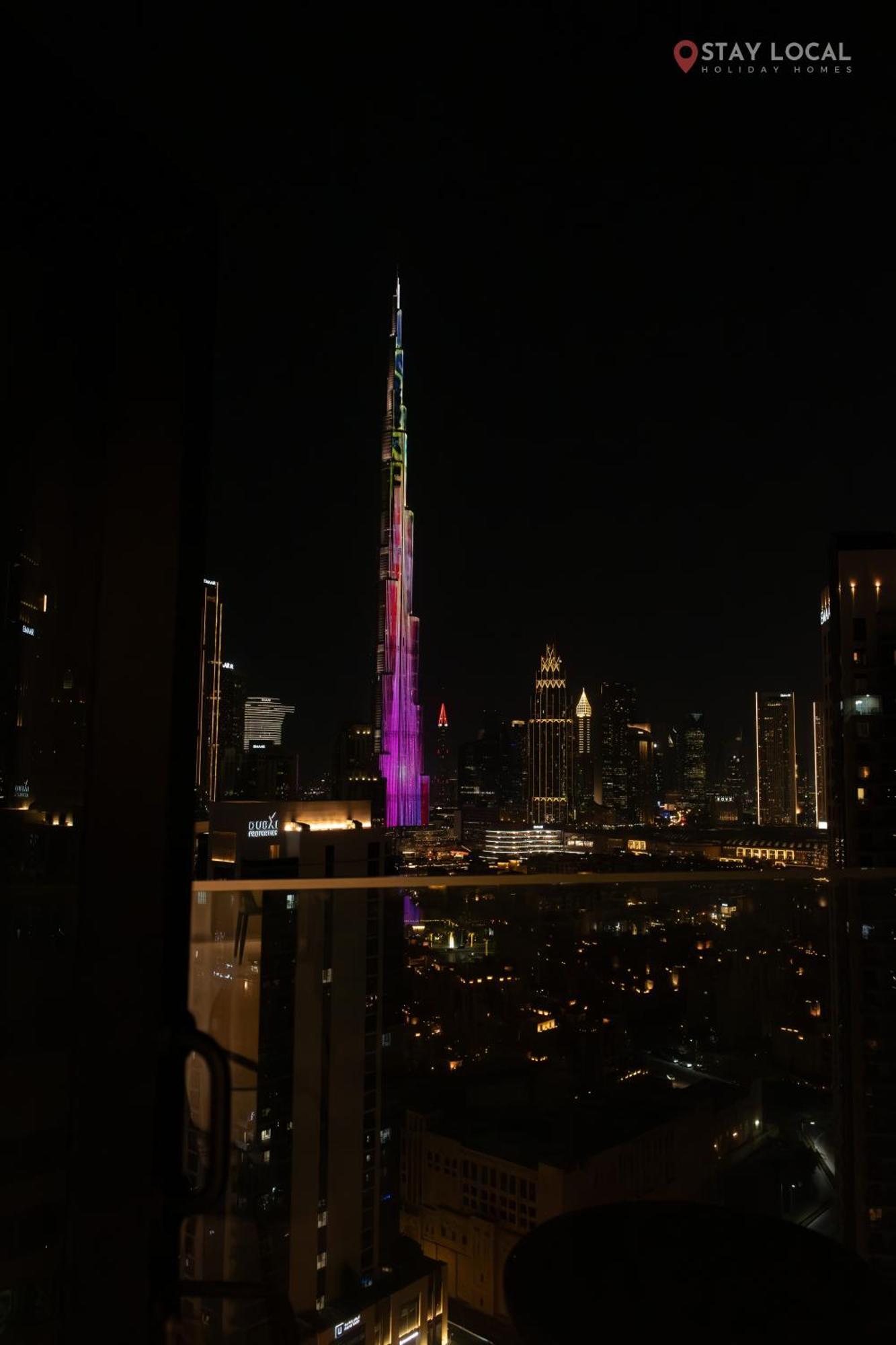 Downtown Dreams I Modern 2br Getaway I Iconic Full Burj Khalifa Views I Near Mall Apartment
