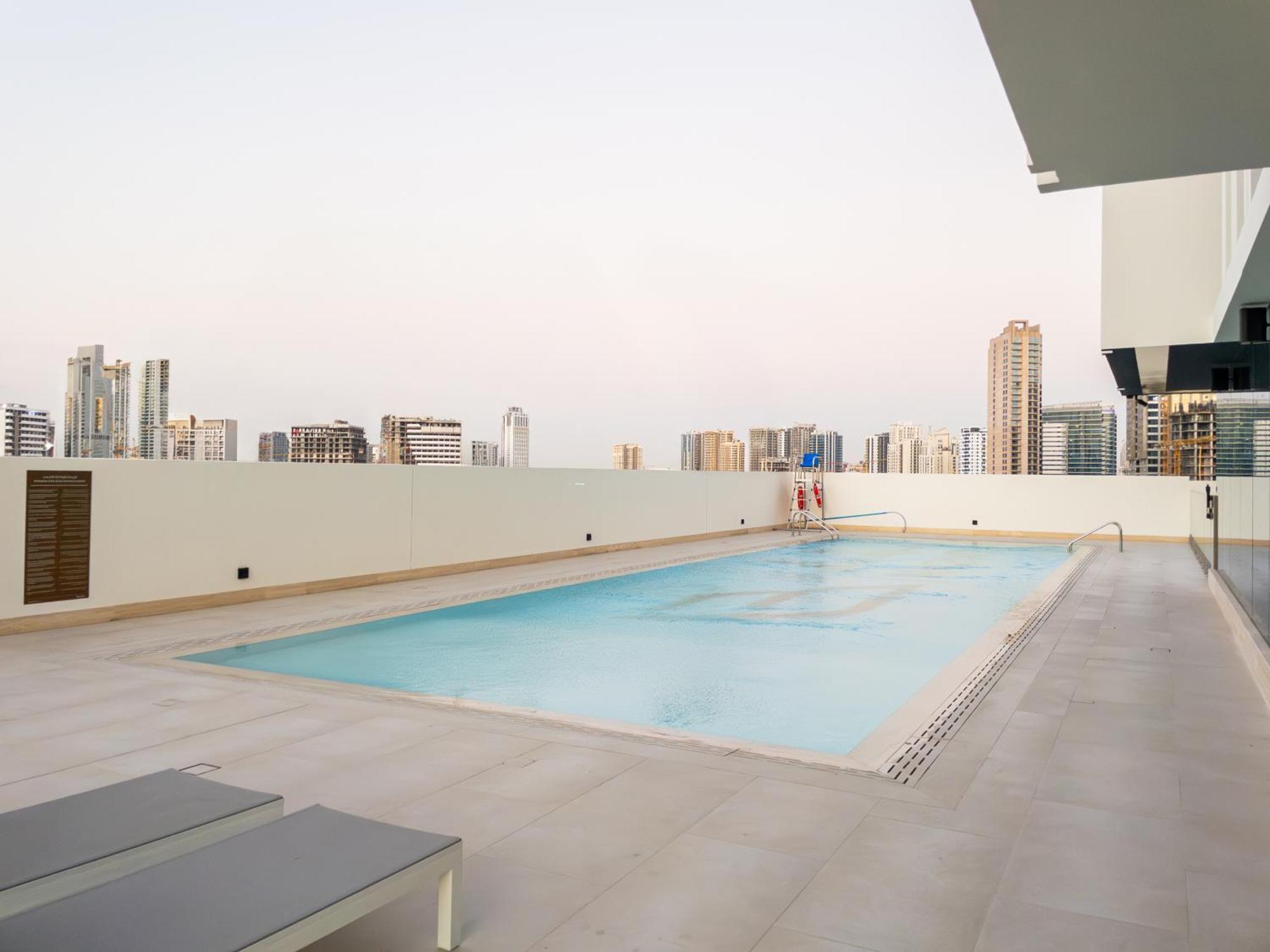 Jvc 1br With Skyline View - Near Circle Park & Marina Apartment Dubai