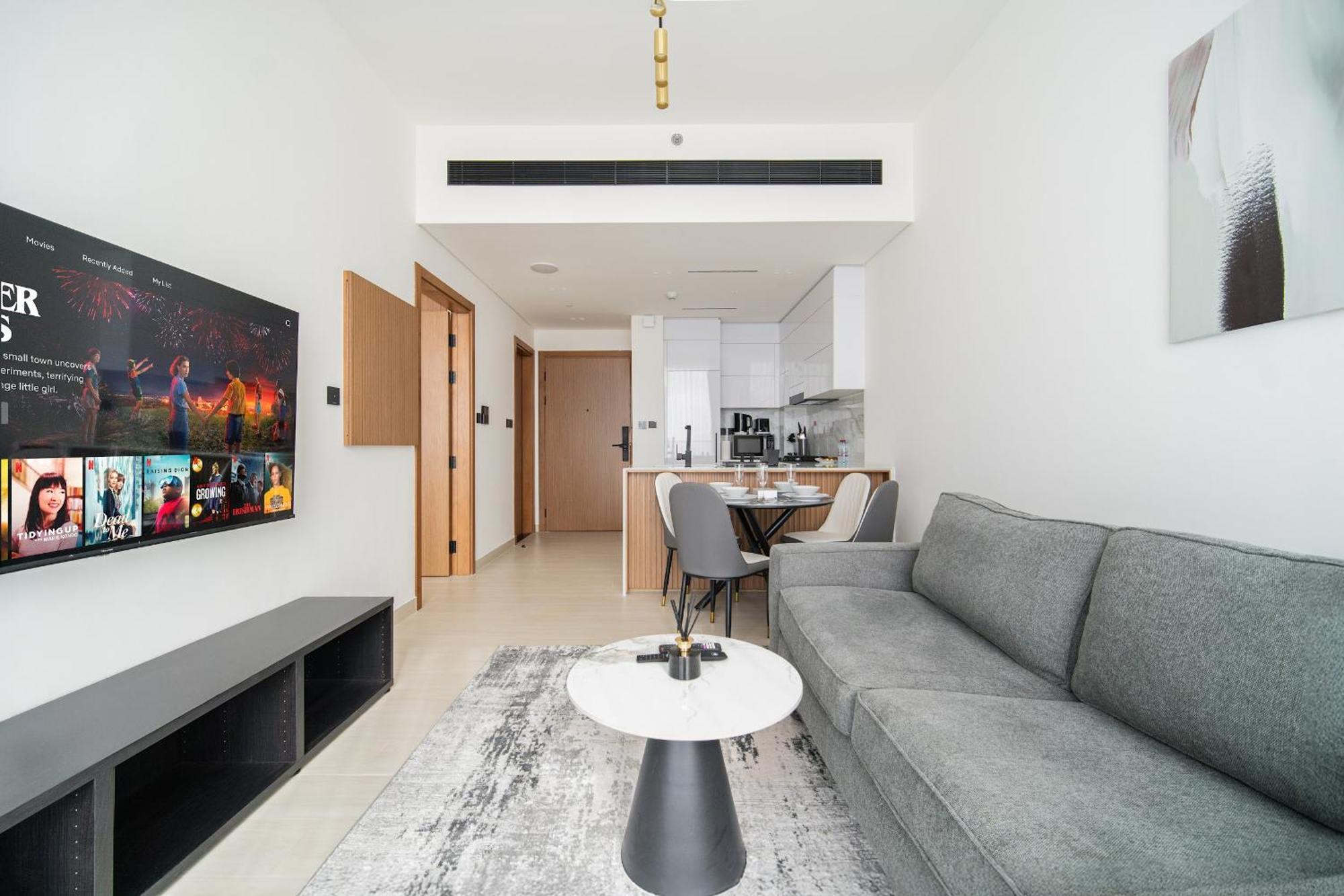 Apartment Jvc 1br With Skyline View - Near Circle Park & Marina