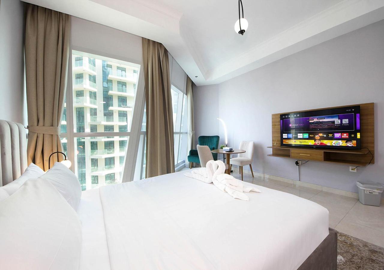 Luxury High-rise The Court Tower Apartment Dubai