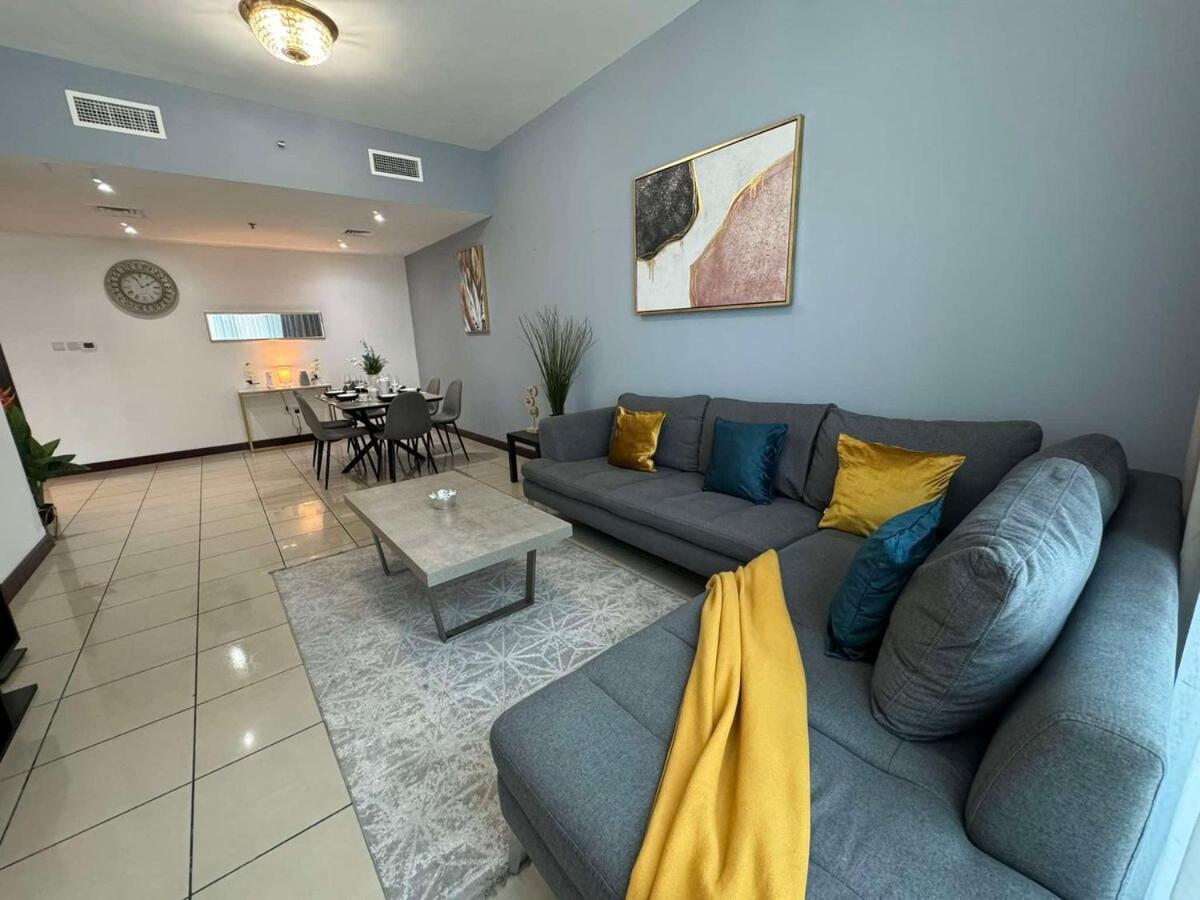 Apartment Spacious And Family Friendly L 3bhk Full Access Dubai