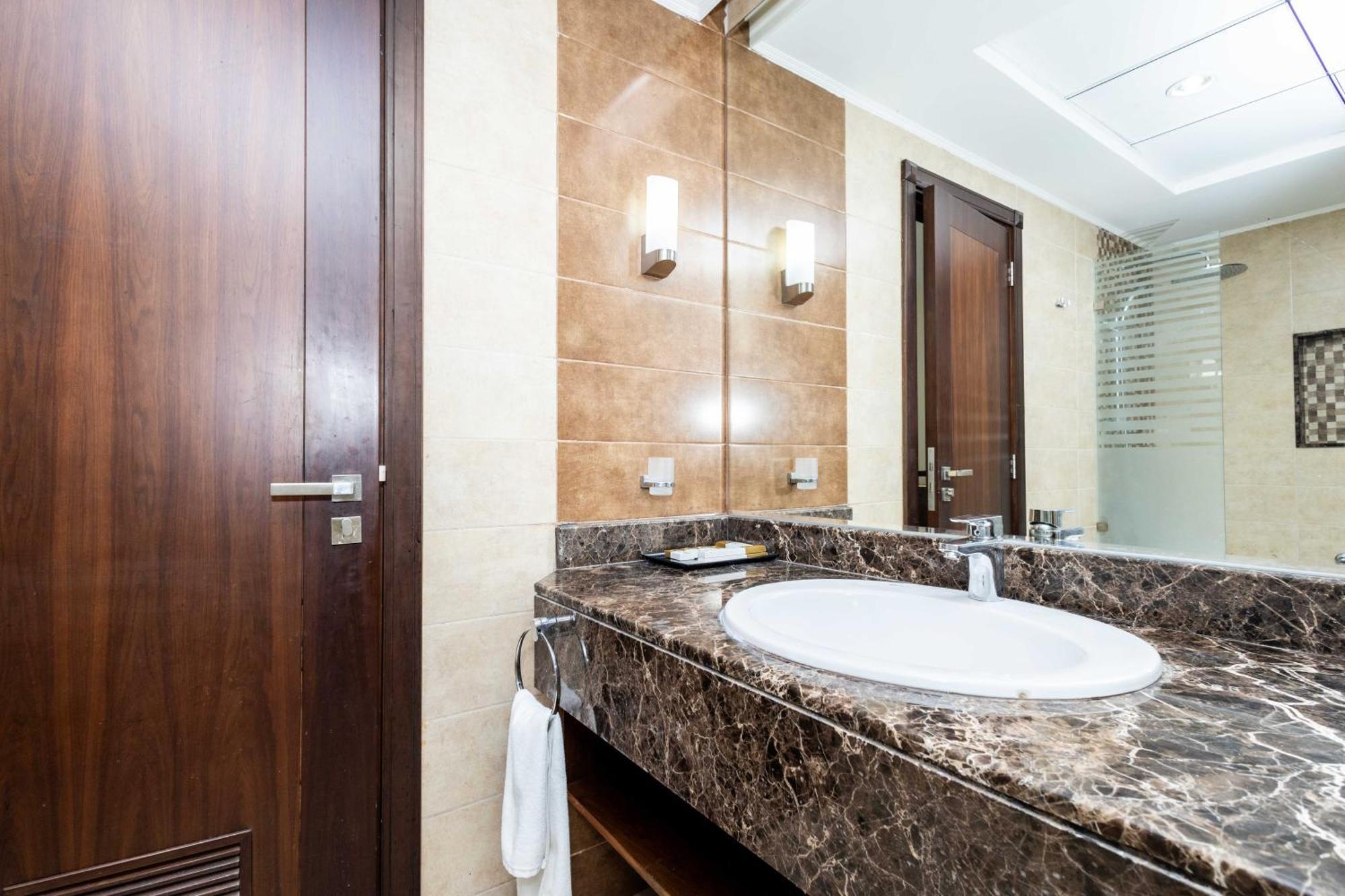 Elegant Escape In Al Nahda Apartment