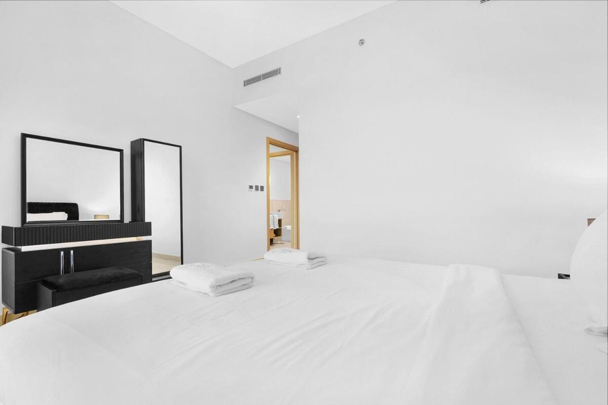 First Class 2br Creek Harbour & Burj Views