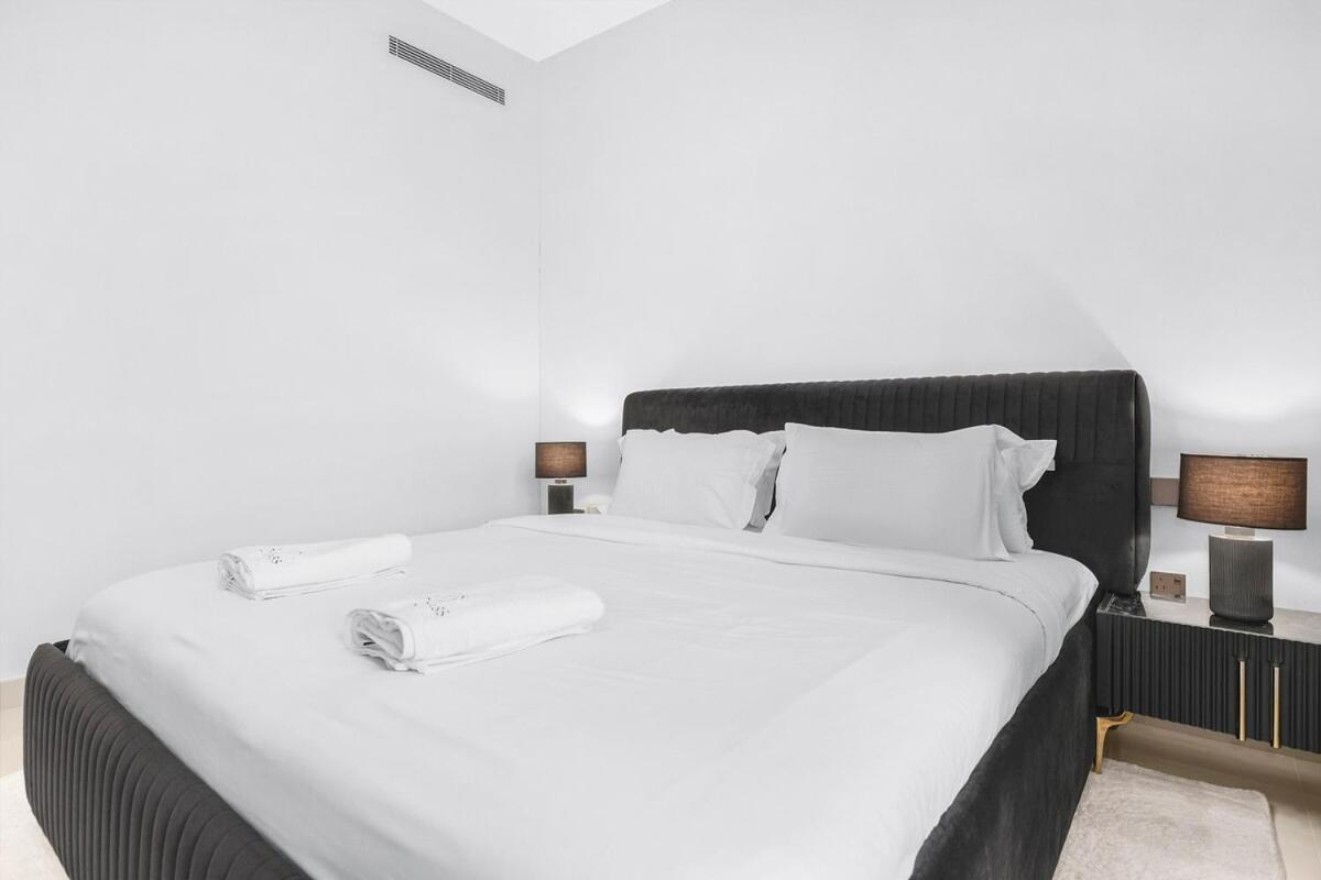 Apartment First Class 2br Creek Harbour & Burj Views *