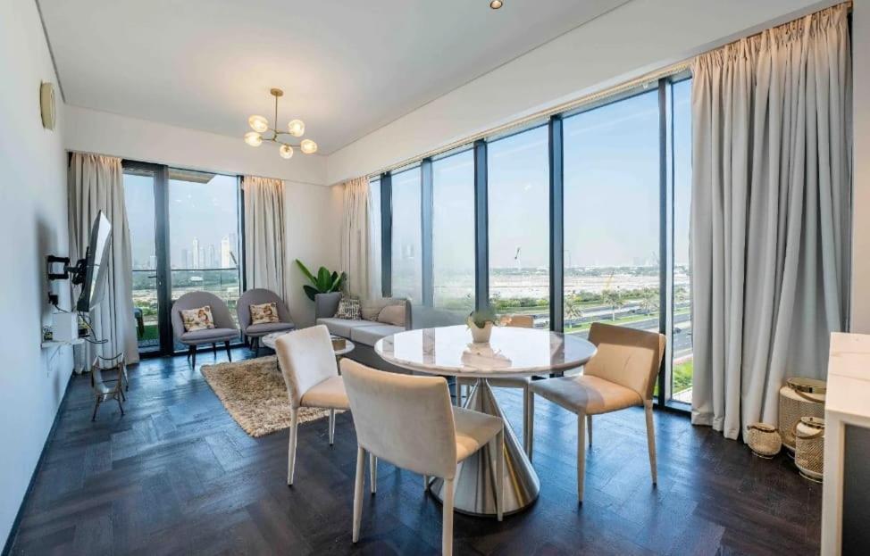 Business And Leisure Hub Apartment *