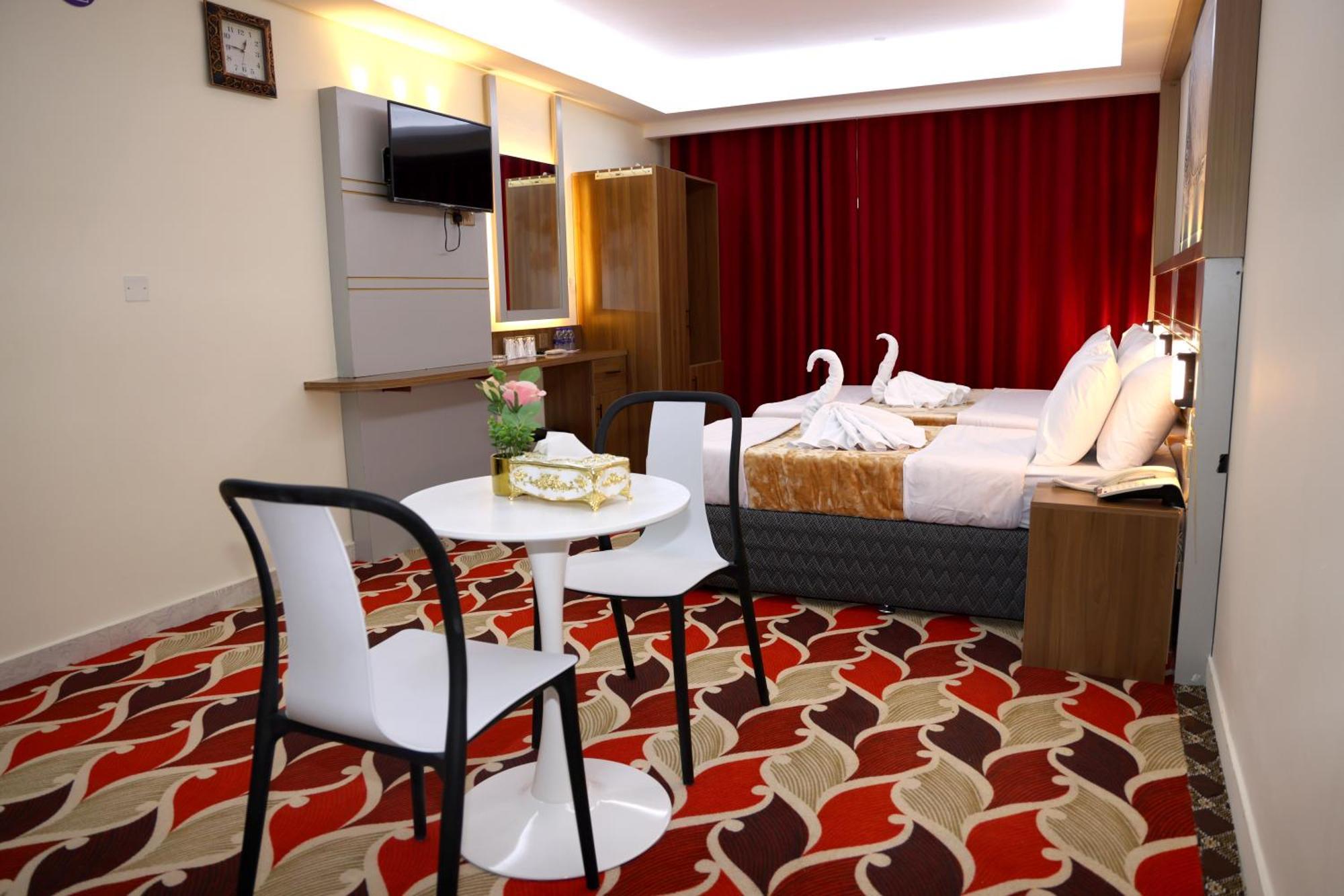 Hotel Tanha Park *