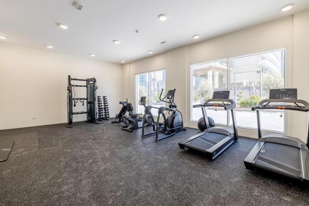 Apartment Sleek & Modern In Business Bay *