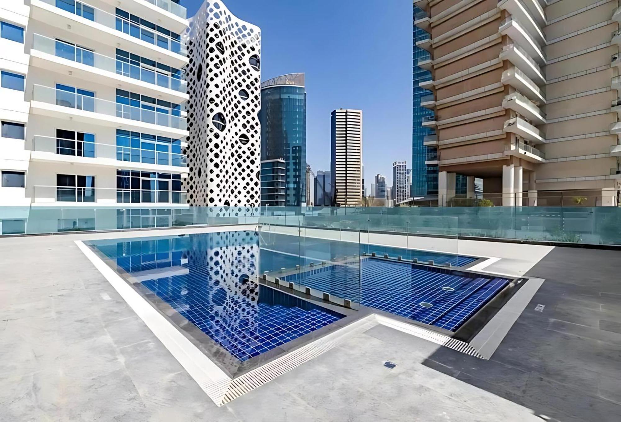 Sleek & Modern In Business Bay Apartment *
