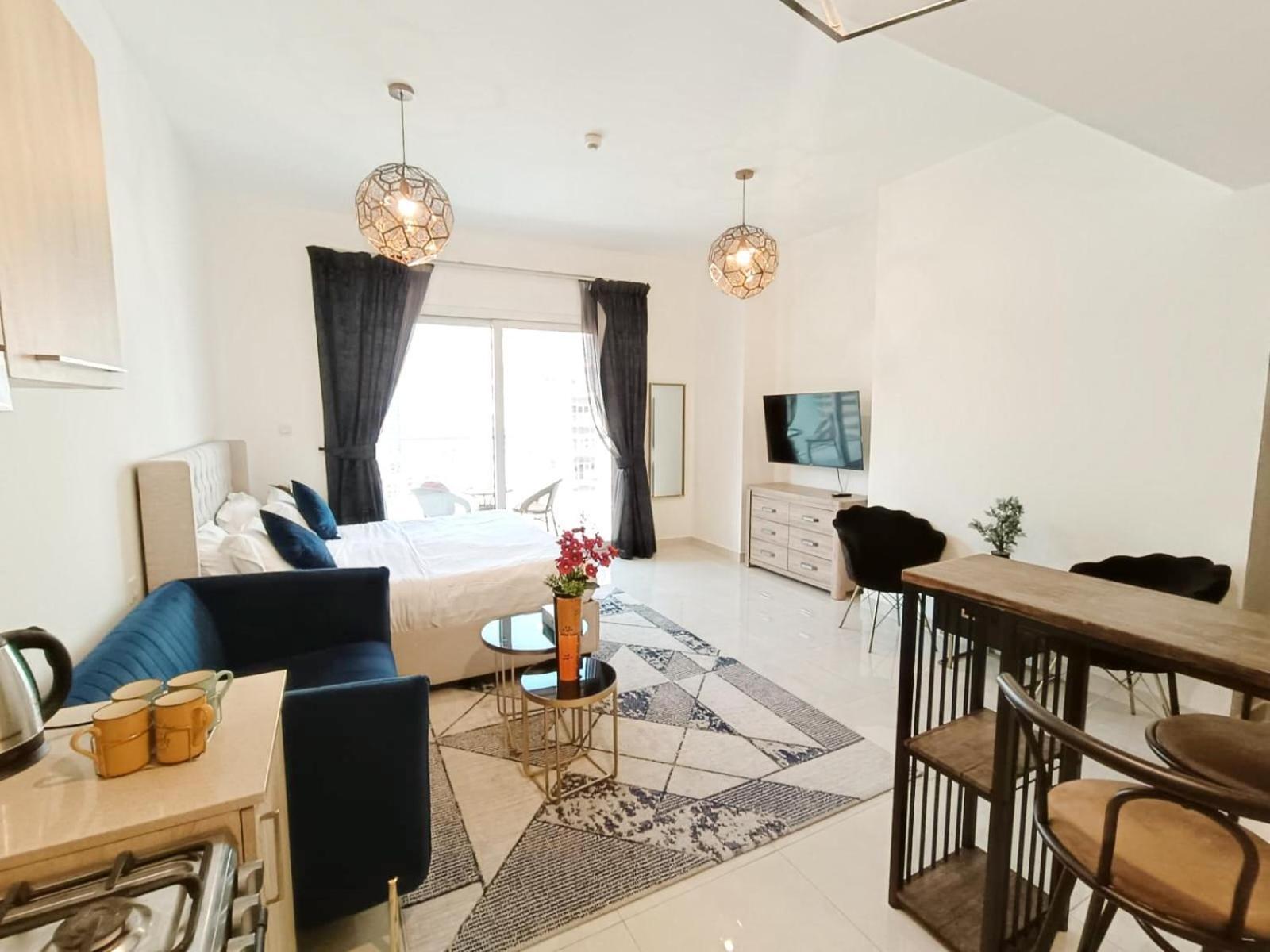 Sleek & Modern In Business Bay Apartment