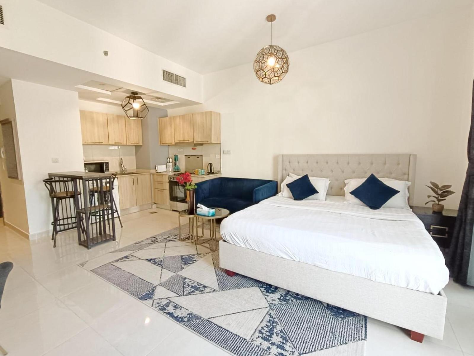 Apartment Sleek & Modern In Business Bay *