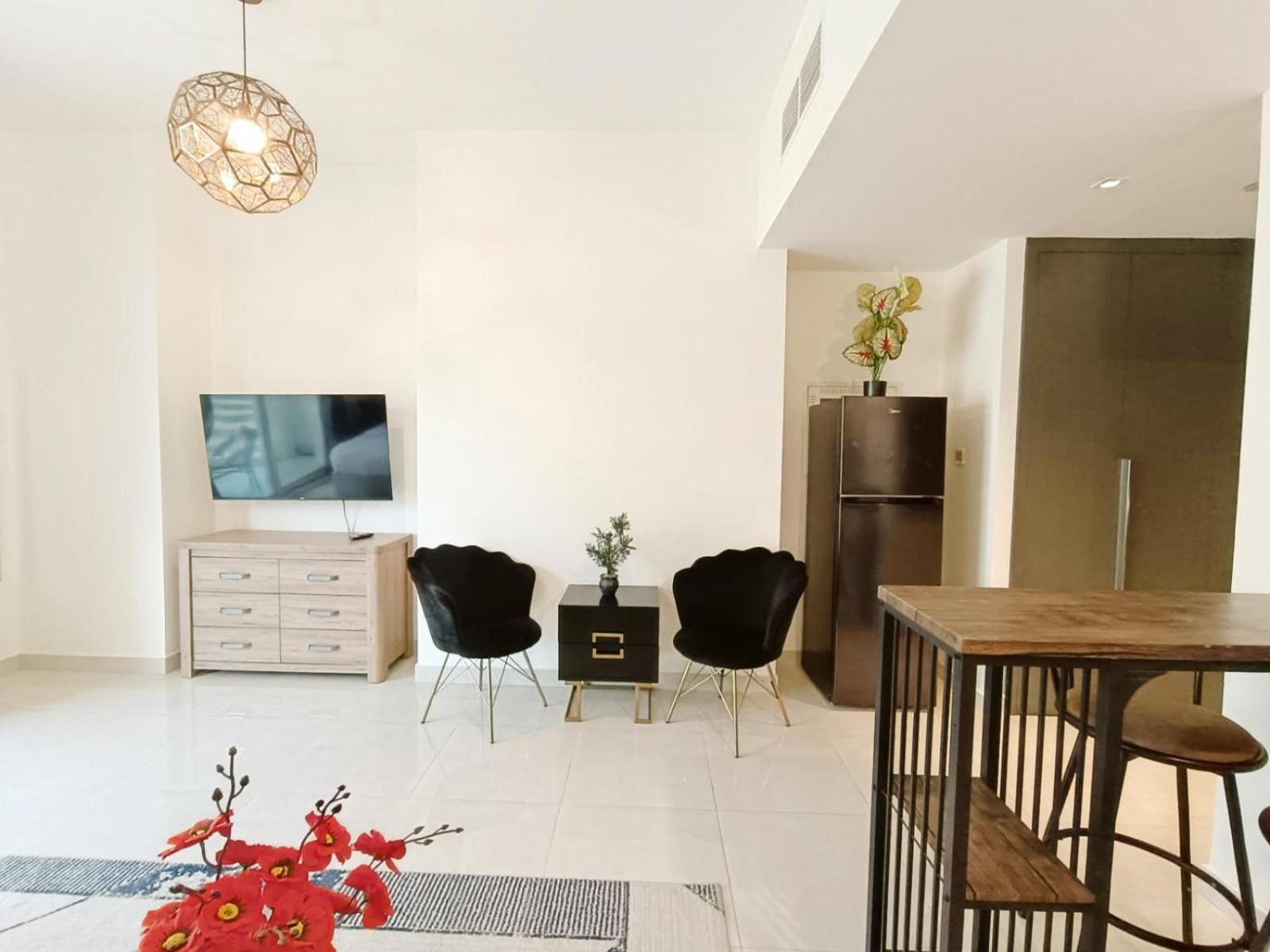 Sleek & Modern In Business Bay *