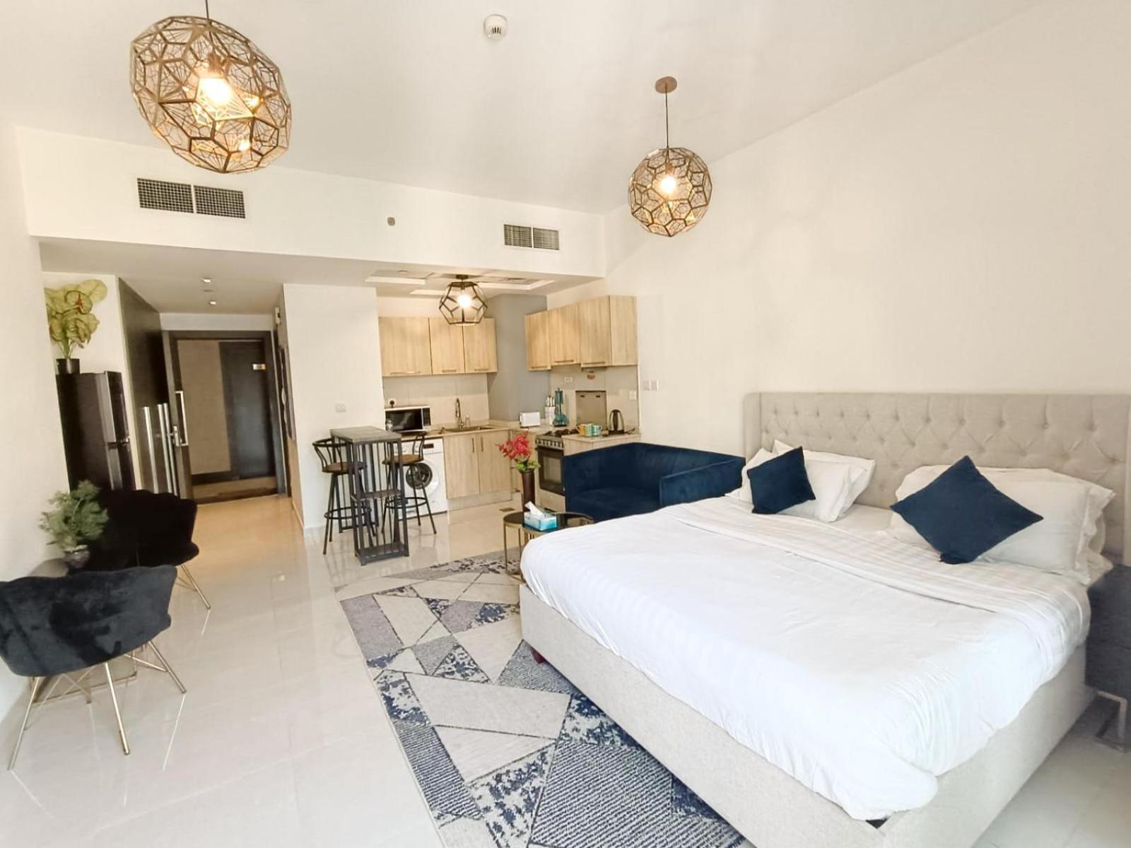 Sleek & Modern In Business Bay Apartment