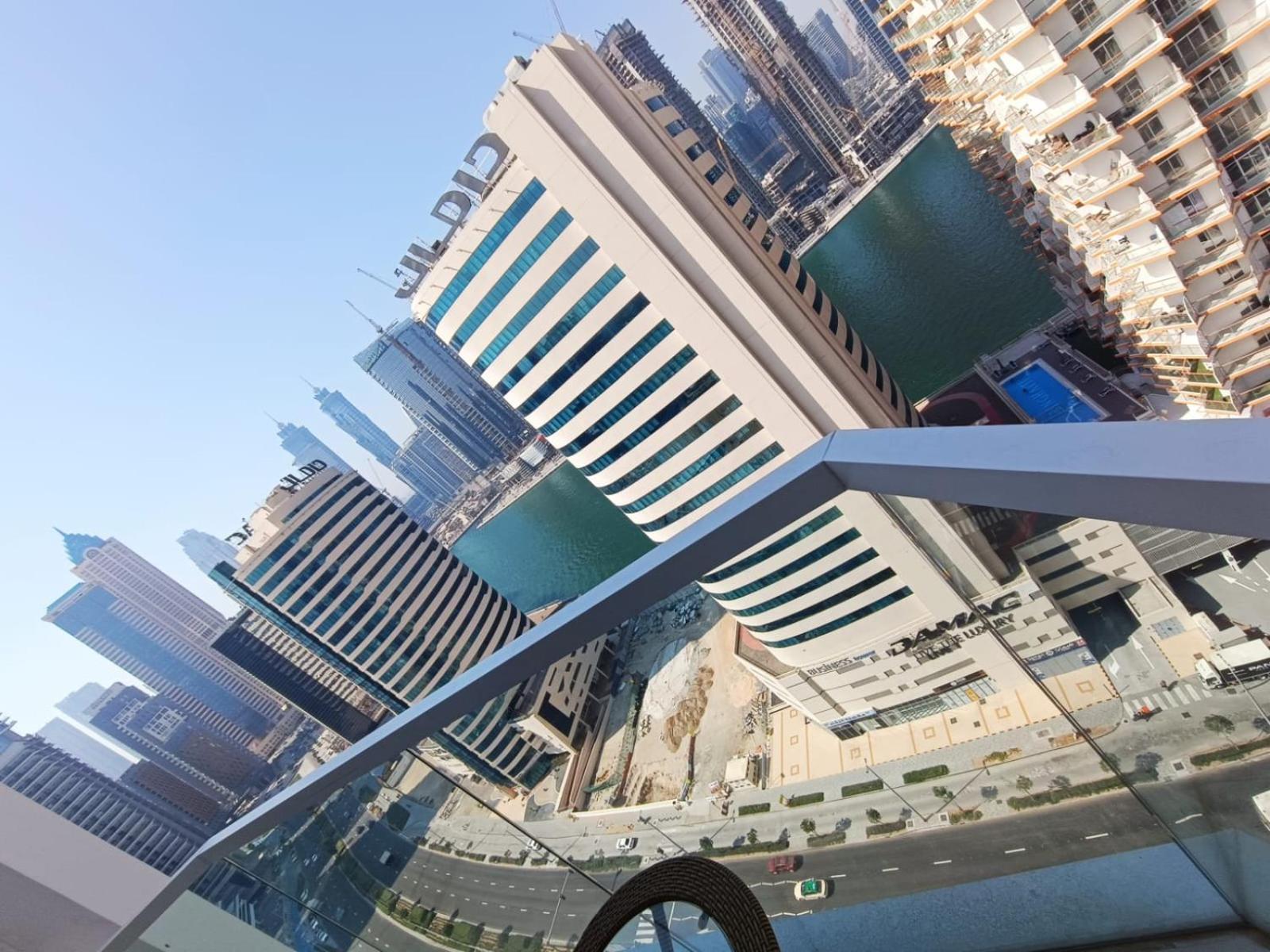 Sleek & Modern In Business Bay * Dubai