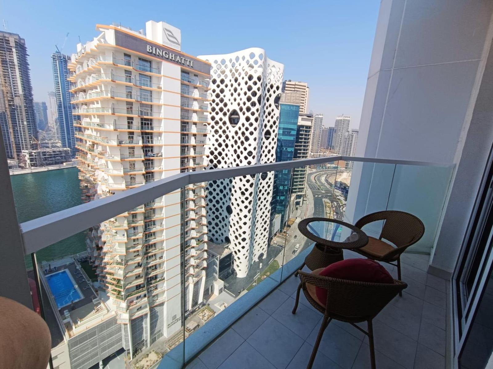 Apartment Sleek & Modern In Business Bay Dubai