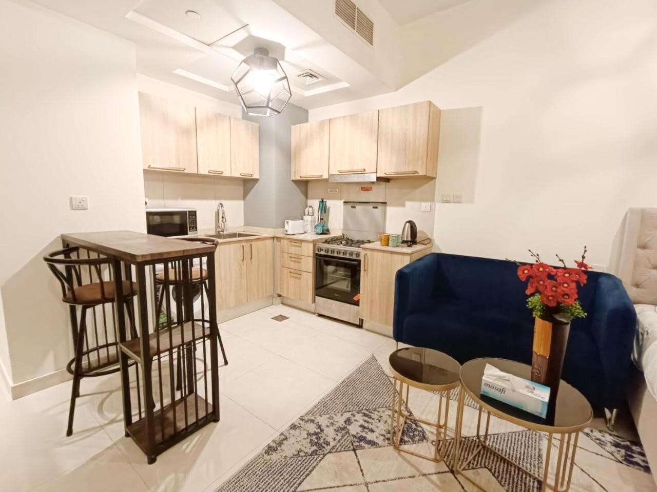 Apartment Sleek & Modern In Business Bay *
