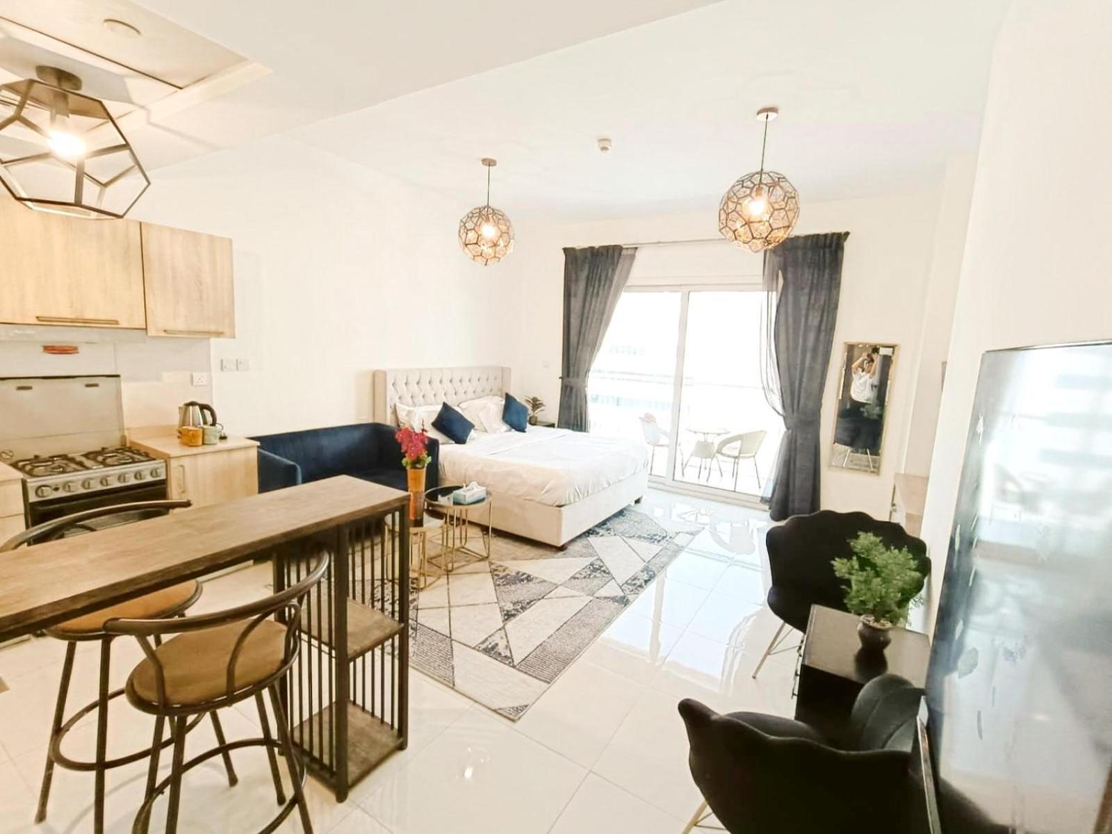 Sleek & Modern In Business Bay *