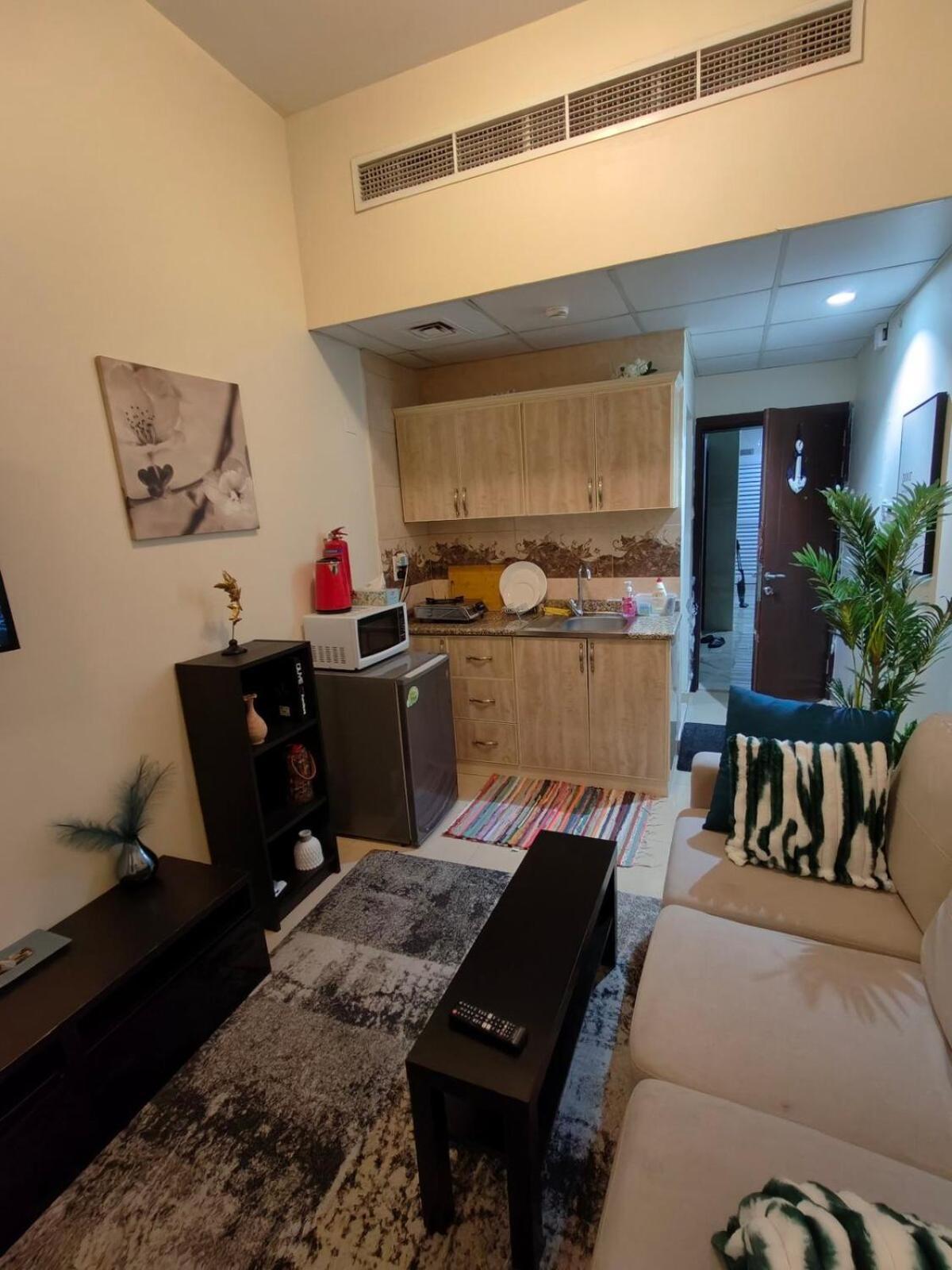 Rare Find Apartment *