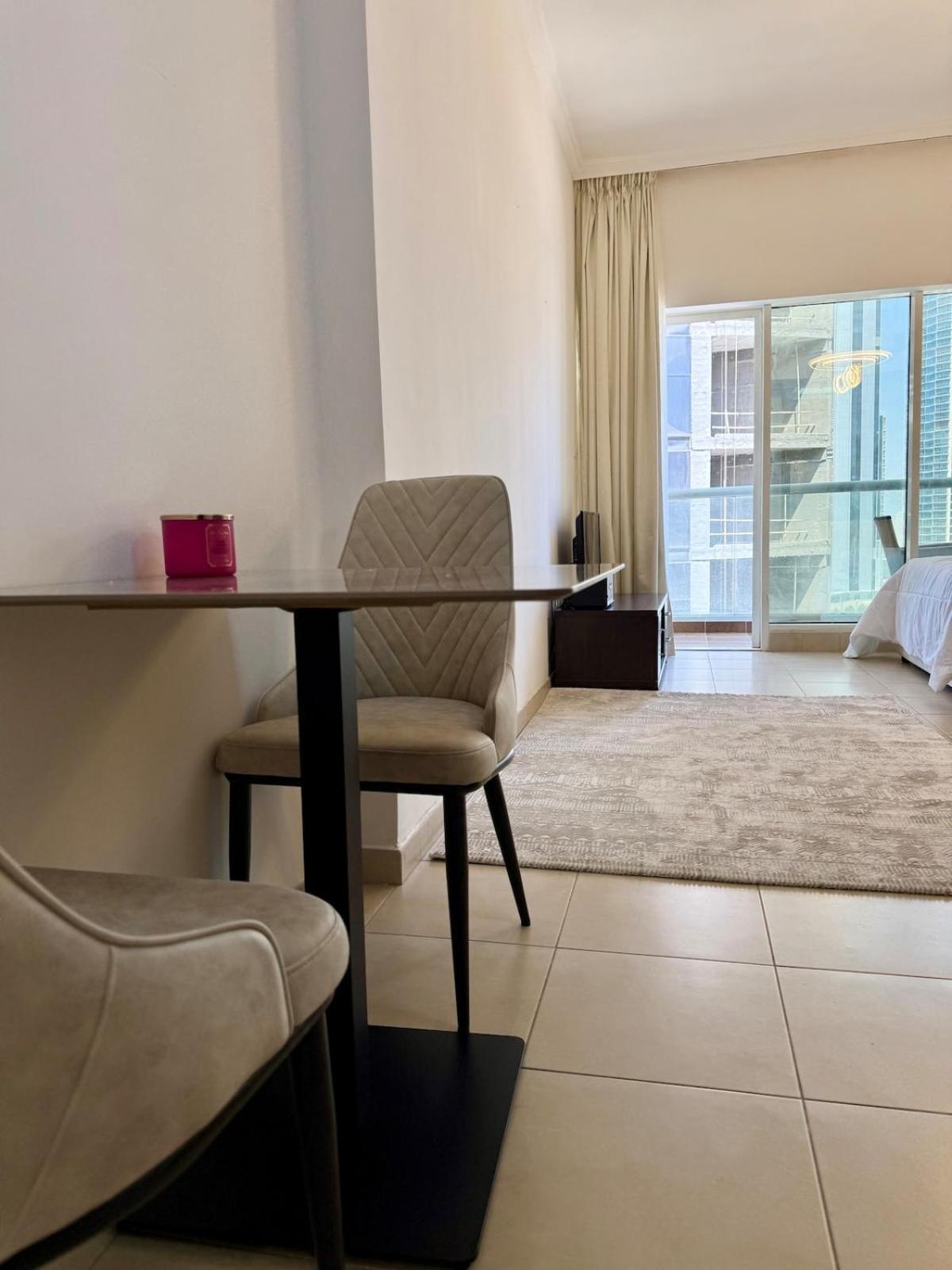 Luxury 1br Downtown View Near Mall Dubai