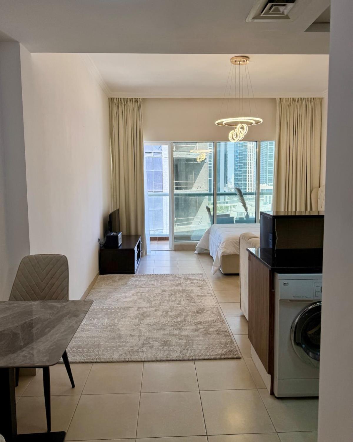 Luxury 1br Downtown View Near Mall Apartment Dubai