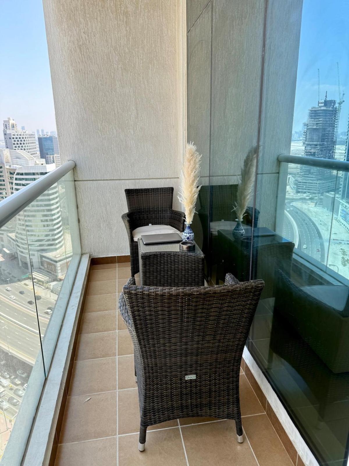 Luxury 1br Downtown View Near Mall *