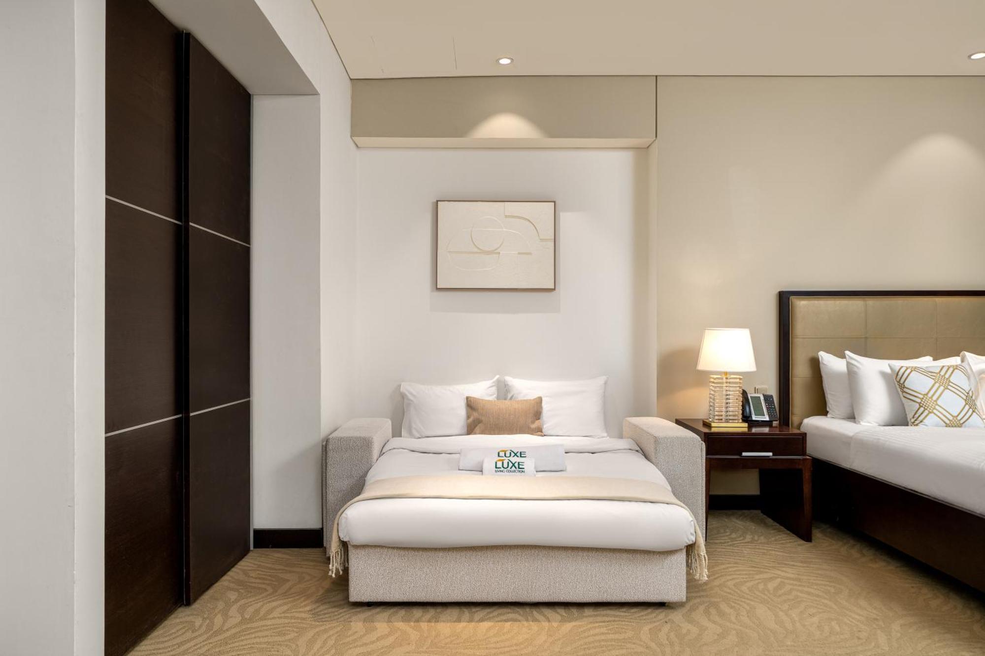 Apartment Luxe Living At Jw Marriott The Address Marina