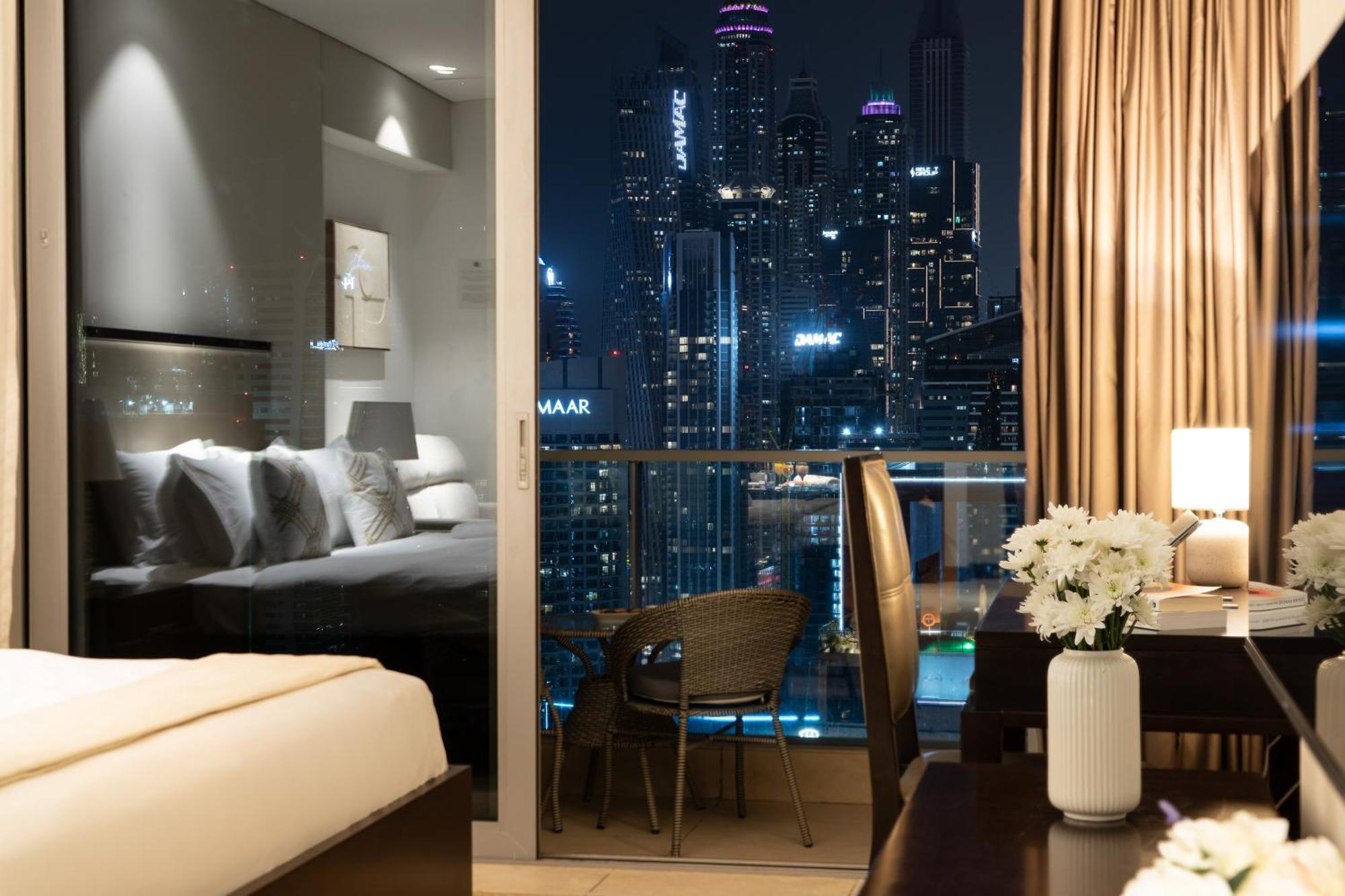Luxe Living At Jw Marriott The Address Marina Dubai
