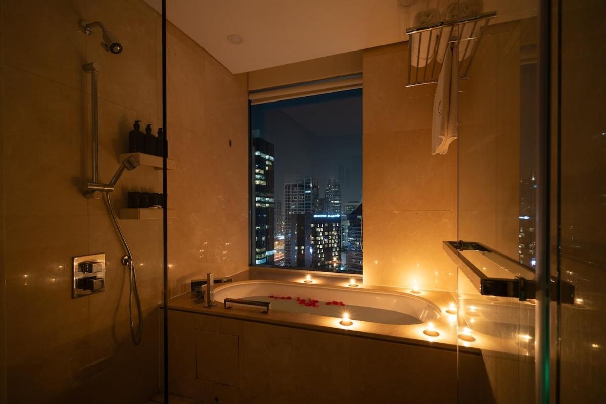 Luxe Living At Jw Marriott The Address Marina Apartment