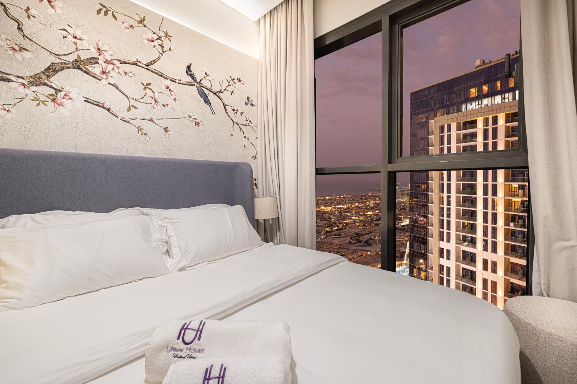 Urbanhomes - Luxury And Cozy 3bdr In Business Bay Canal View