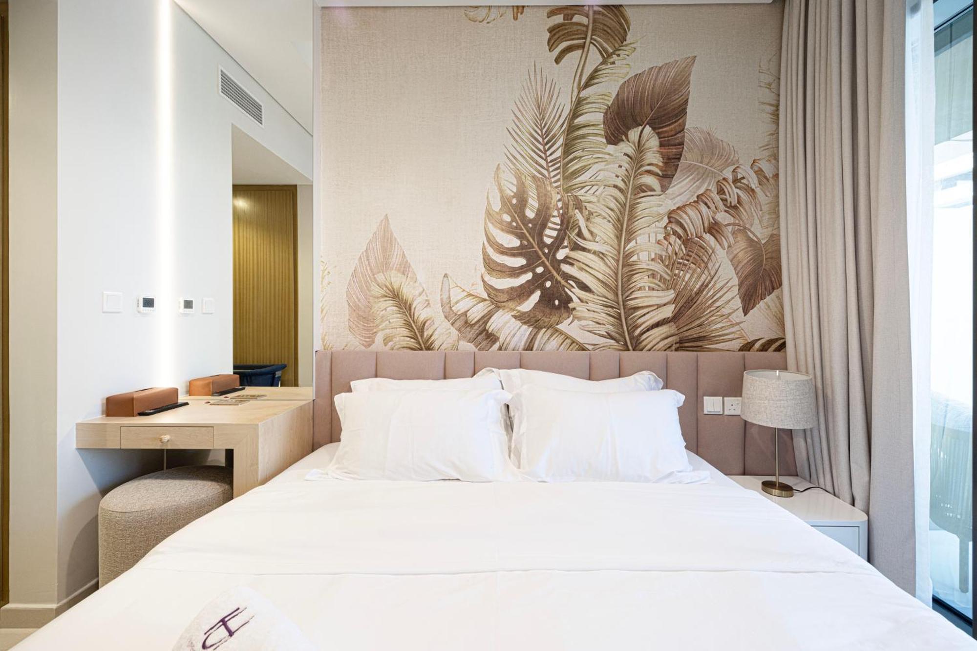 Urbanhomes - Luxury And Cozy 3bdr In Business Bay Canal View
