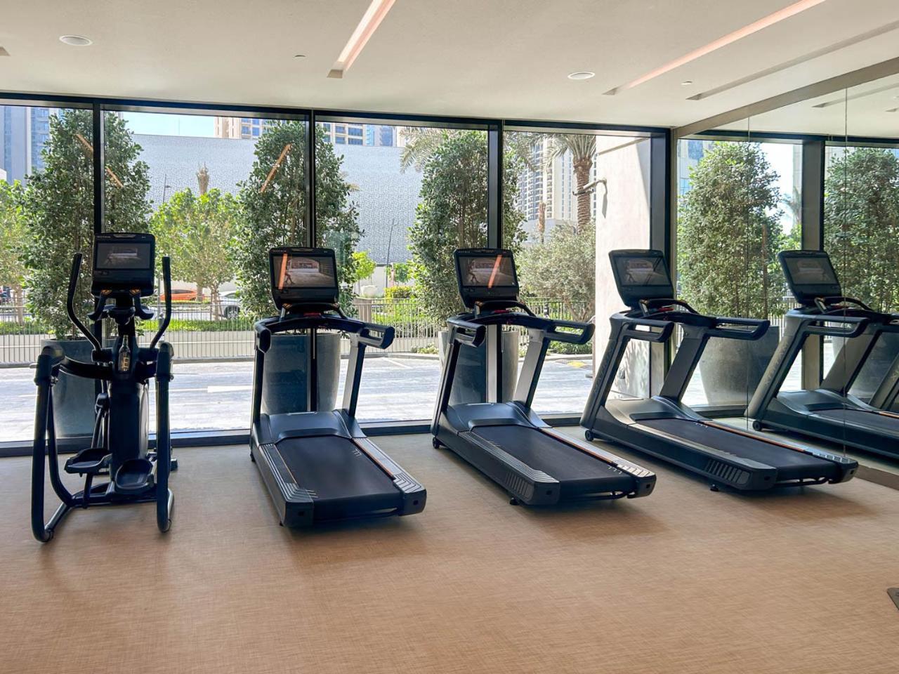 New And Creek View 2br In Palace Residences Apartment *