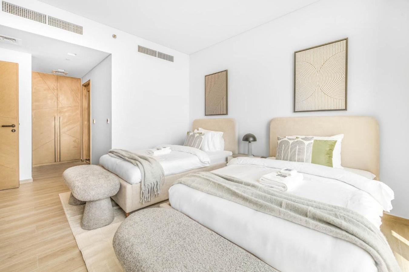 New And Creek View 2br In Palace Residences * Dubai