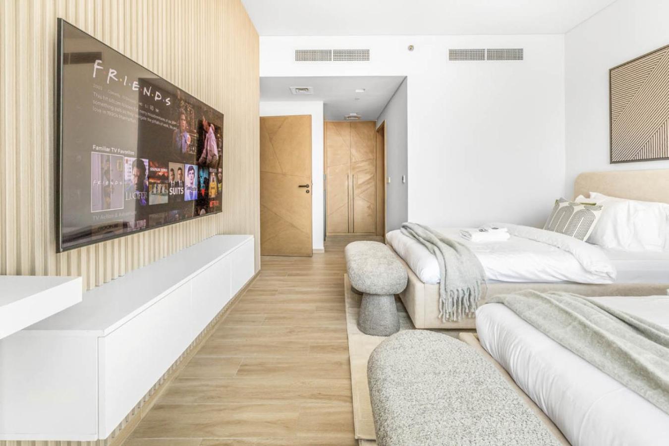 New And Creek View 2br In Palace Residences Apartment Dubai