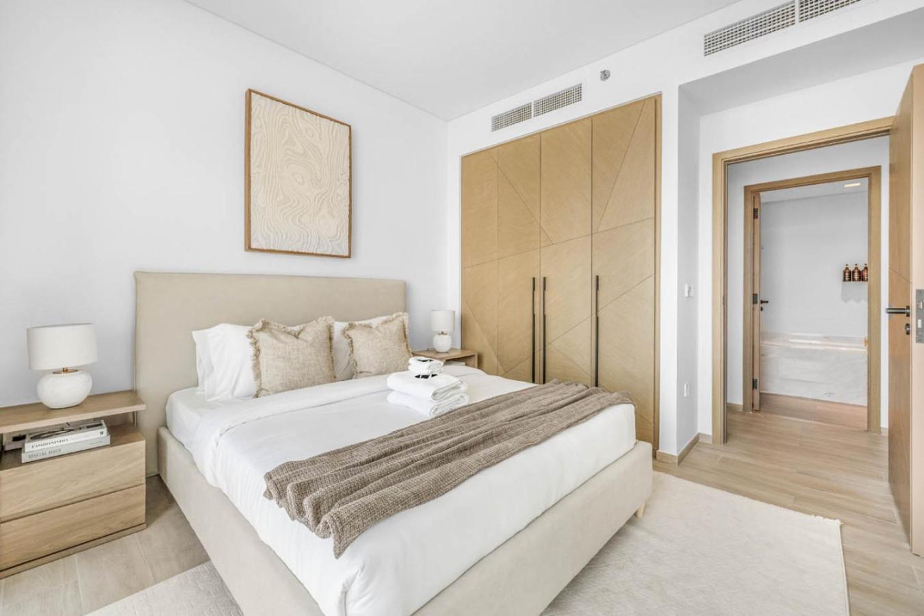 Apartment New And Creek View 2br In Palace Residences *